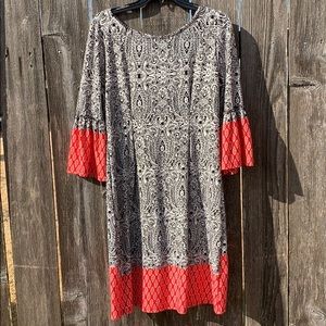 Medium bell bottom sleeved dress